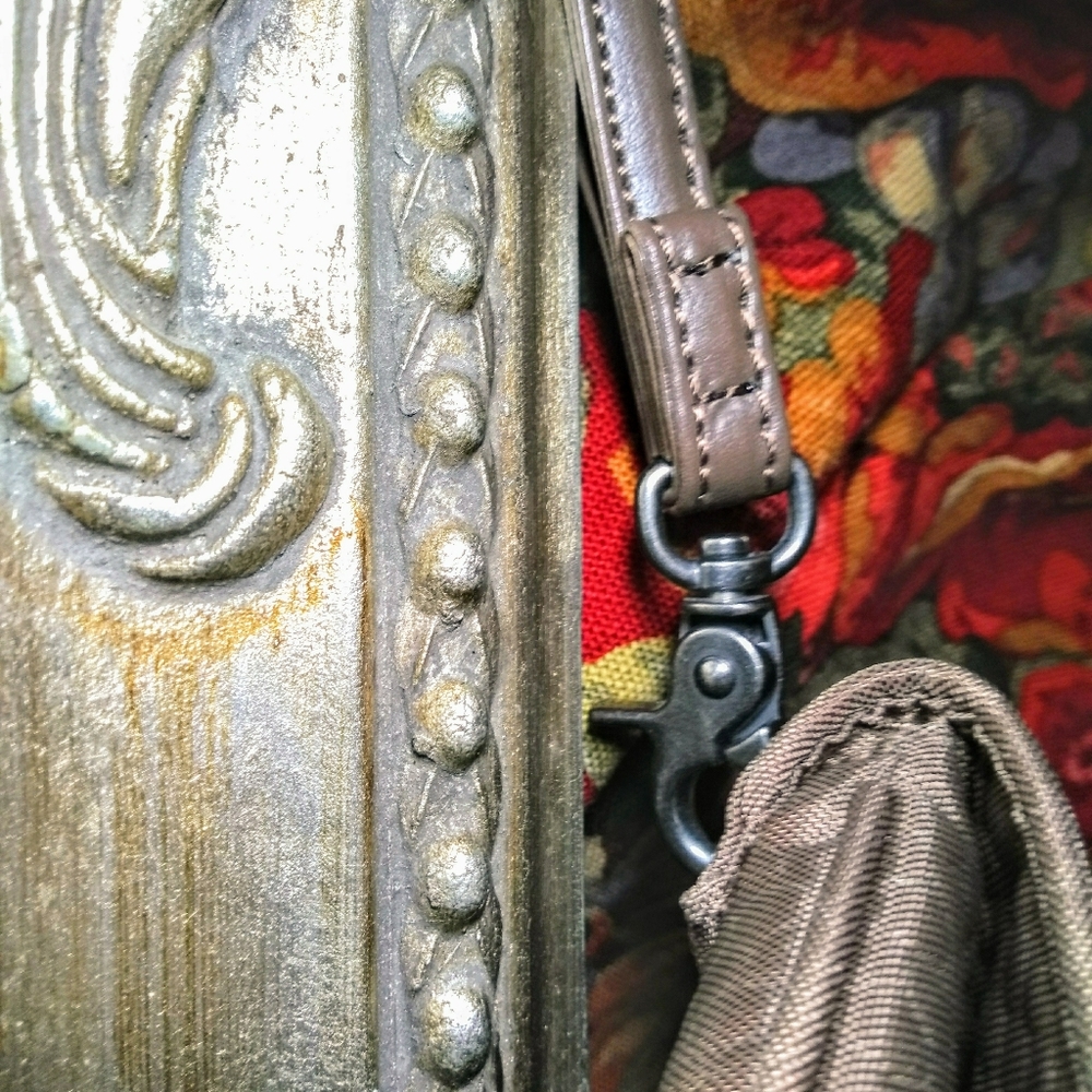 Smooth, Bubble Pattern Wristlet Clutch - image 7